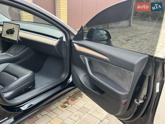 Чорний Тесла Модель 3, об'ємом двигуна 0 л та пробігом 96 тис. км за 20000 $, фото 15 на Automoto.ua