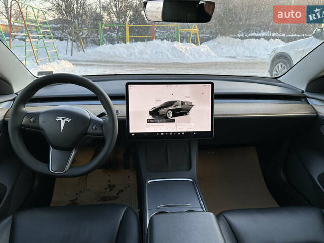 Черный Тесла Модель 3, объемом двигателя 0 л и пробегом 230 тыс. км за 15950 $, фото 2 на Automoto.ua