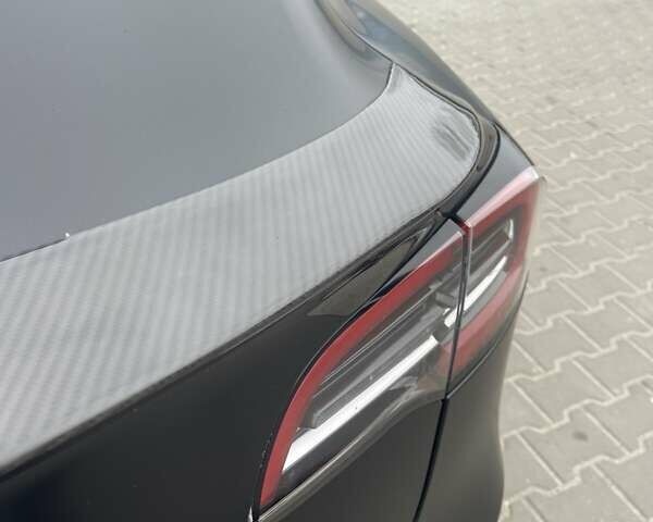 Черный Тесла Модель 3, объемом двигателя 0 л и пробегом 93 тыс. км за 29000 $, фото 9 на Automoto.ua