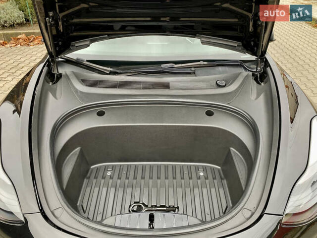 Чорний Тесла Модель 3, об'ємом двигуна 0 л та пробігом 146 тис. км за 20800 $, фото 53 на Automoto.ua