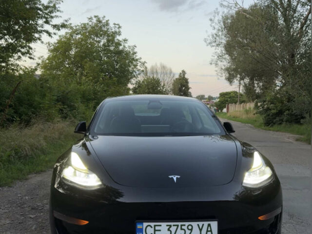 Чорний Тесла Модель 3, об'ємом двигуна 0 л та пробігом 93 тис. км за 21700 $, фото 1 на Automoto.ua