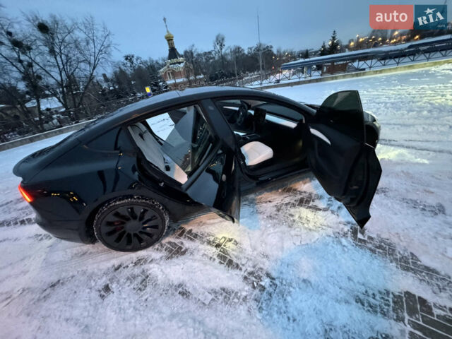 Чорний Тесла Модель 3, об'ємом двигуна 0 л та пробігом 17 тис. км за 17999 $, фото 16 на Automoto.ua