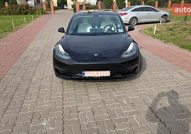 Чорний Тесла Модель 3, об'ємом двигуна 0 л та пробігом 42 тис. км за 22000 $, фото 3 на Automoto.ua