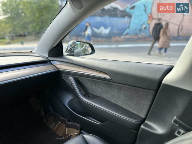 Черный Тесла Модель 3, объемом двигателя 0 л и пробегом 125 тыс. км за 22500 $, фото 12 на Automoto.ua