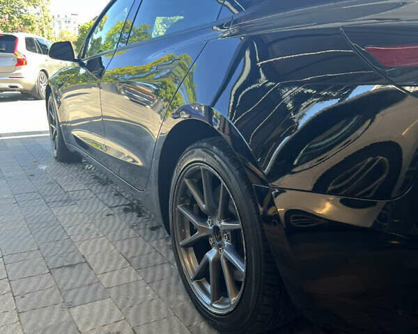 Тесла Модель 3 2022 в Ужгороде на Automoto.ua Черный Тесла Модель 3, объемом двигателя 0 л и пробегом 230 тыс. км за 15999 $, фото 5 на Automoto.ua