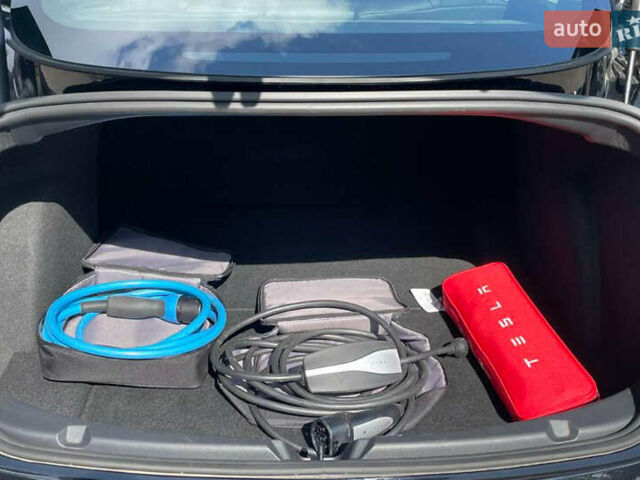 Чорний Тесла Модель 3, об'ємом двигуна 0 л та пробігом 117 тис. км за 16100 $, фото 9 на Automoto.ua