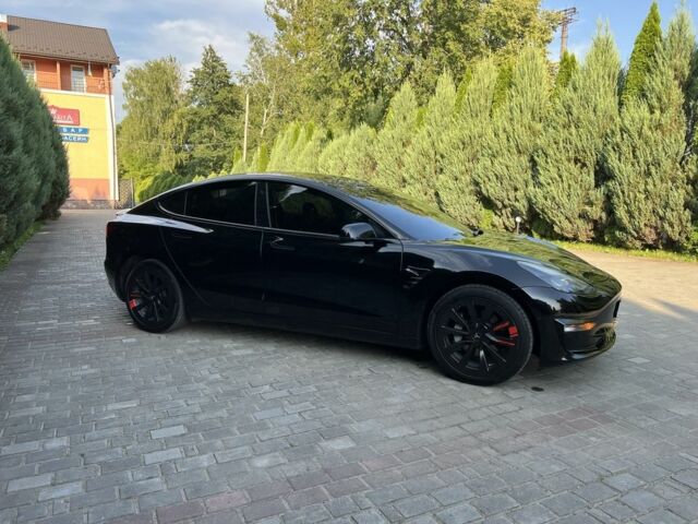 Черный Тесла Модель 3, объемом двигателя 0 л и пробегом 112 тыс. км за 21500 $, фото 1 на Automoto.ua