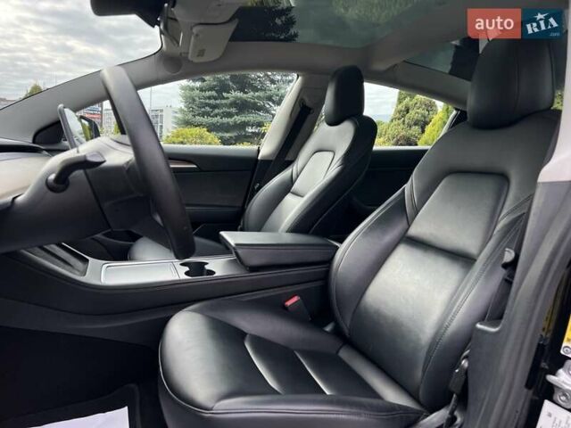 Тесла Модель 3 2022 у Львові на Automoto.ua Чорний Тесла Модель 3, об'ємом двигуна 0 л та пробігом 66 тис. км за 22750 $, фото 15 на Automoto.ua