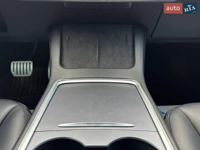 Чорний Тесла Модель 3, об'ємом двигуна 0 л та пробігом 75 тис. км за 27500 $, фото 14 на Automoto.ua