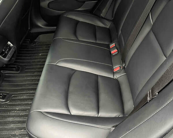 Чорний Тесла Модель 3, об'ємом двигуна 0 л та пробігом 110 тис. км за 19500 $, фото 4 на Automoto.ua