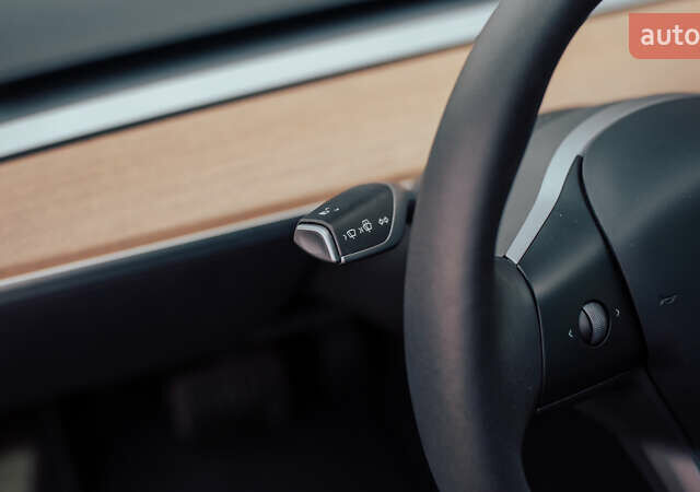 Черный Тесла Модель 3, объемом двигателя 0 л и пробегом 15 тыс. км за 23500 $, фото 24 на Automoto.ua