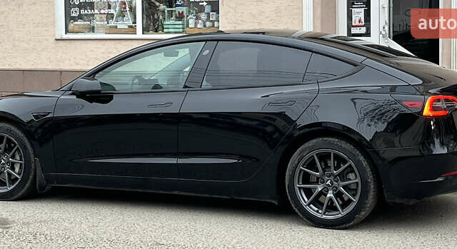 Чорний Тесла Модель 3, об'ємом двигуна 0 л та пробігом 110 тис. км за 19500 $, фото 2 на Automoto.ua