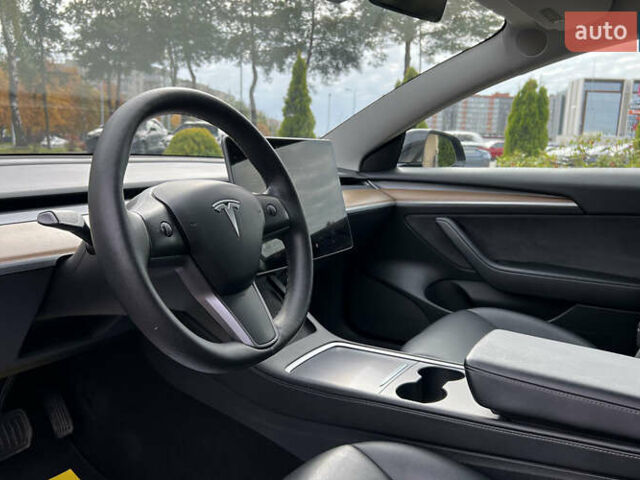 Тесла Модель 3 2022 у Львові на Automoto.ua Чорний Тесла Модель 3, об'ємом двигуна 0 л та пробігом 66 тис. км за 22750 $, фото 18 на Automoto.ua