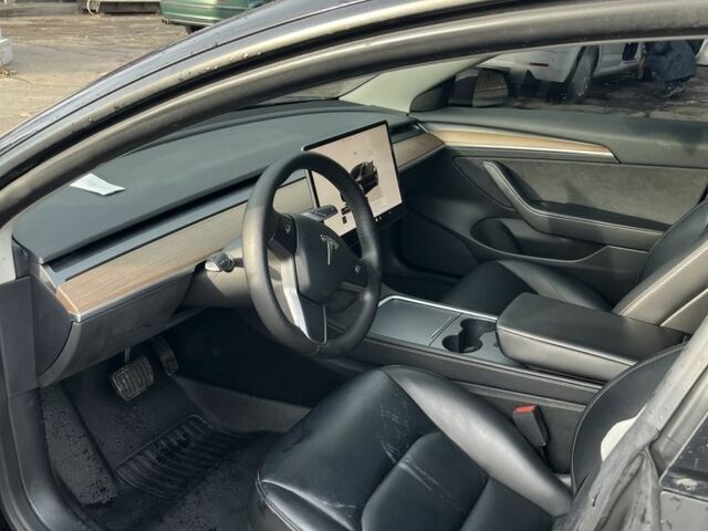 Черный Тесла Модель 3, объемом двигателя 0 л и пробегом 238 тыс. км за 17999 $, фото 2 на Automoto.ua