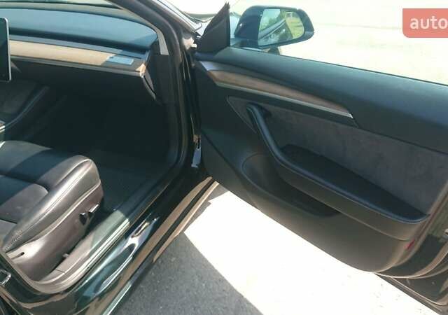 Черный Тесла Модель 3, объемом двигателя 0 л и пробегом 202 тыс. км за 17000 $, фото 16 на Automoto.ua