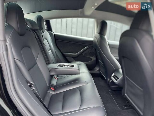 Чорний Тесла Модель 3, об'ємом двигуна 0 л та пробігом 45 тис. км за 25000 $, фото 23 на Automoto.ua