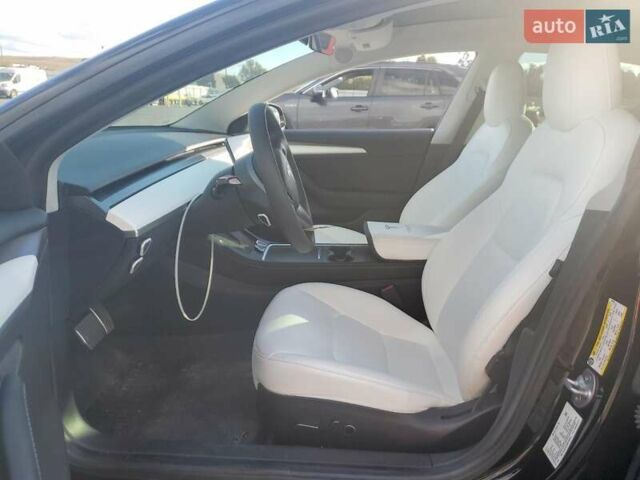 Чорний Тесла Модель 3, об'ємом двигуна 0 л та пробігом 67 тис. км за 5500 $, фото 6 на Automoto.ua