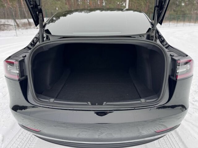 Черный Тесла Модель 3, объемом двигателя 0 л и пробегом 35 тыс. км за 19800 $, фото 23 на Automoto.ua