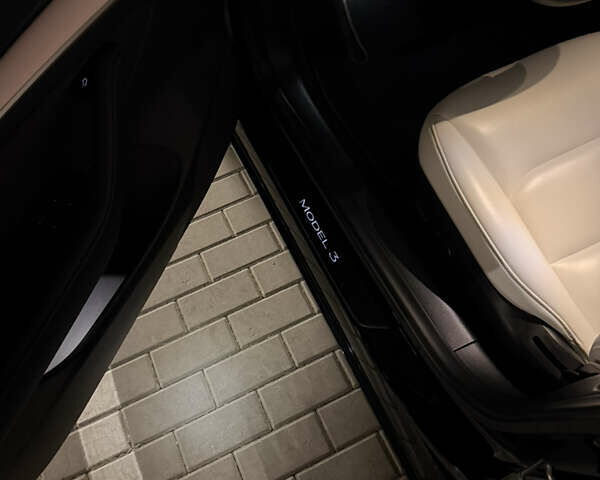 Черный Тесла Модель 3, объемом двигателя 0 л и пробегом 38 тыс. км за 33000 $, фото 15 на Automoto.ua