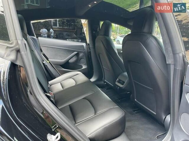 Чорний Тесла Модель 3, об'ємом двигуна 0 л та пробігом 90 тис. км за 30000 $, фото 16 на Automoto.ua