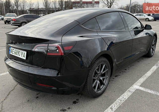 Черный Тесла Модель 3, объемом двигателя 0 л и пробегом 55 тыс. км за 19900 $, фото 3 на Automoto.ua