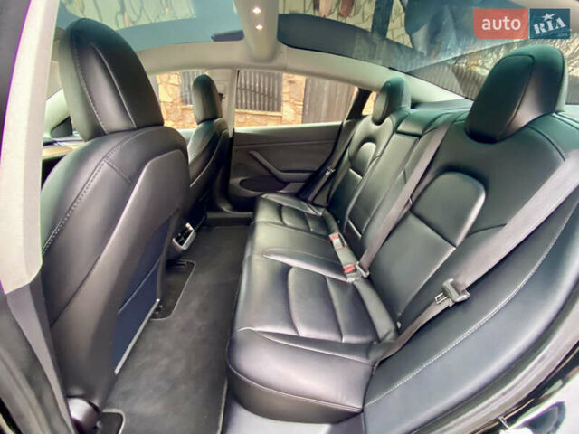 Чорний Тесла Модель 3, об'ємом двигуна 0 л та пробігом 146 тис. км за 20800 $, фото 37 на Automoto.ua