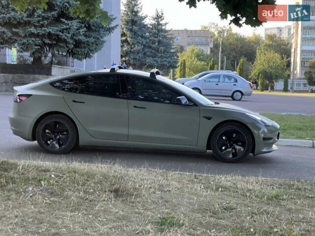 Чорний Тесла Модель 3, об'ємом двигуна 0 л та пробігом 62 тис. км за 17999 $, фото 9 на Automoto.ua