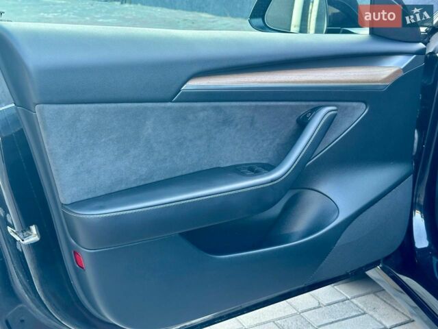 Чорний Тесла Модель 3, об'ємом двигуна 0 л та пробігом 41 тис. км за 23000 $, фото 14 на Automoto.ua