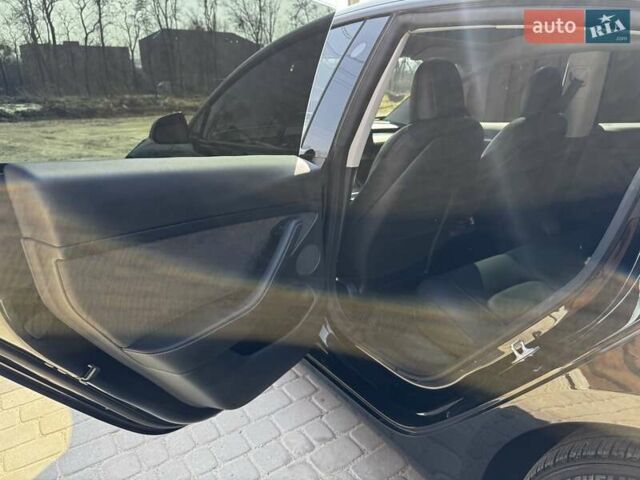 Черный Тесла Модель 3, объемом двигателя 0 л и пробегом 60 тыс. км за 23999 $, фото 18 на Automoto.ua