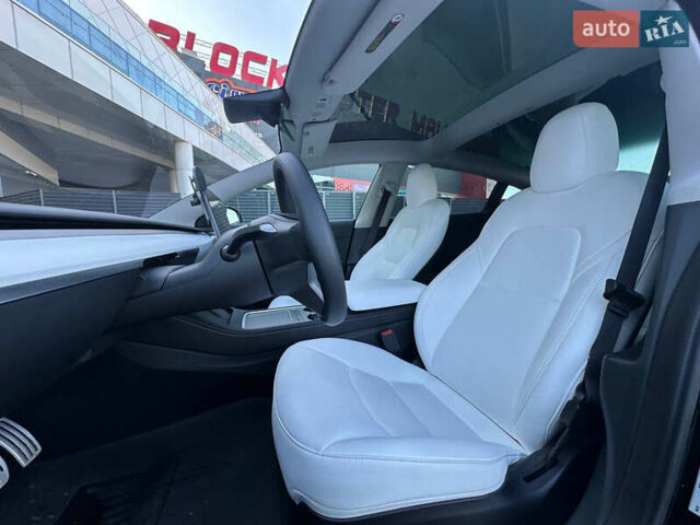 Черный Тесла Модель 3, объемом двигателя 0 л и пробегом 30 тыс. км за 23900 $, фото 16 на Automoto.ua