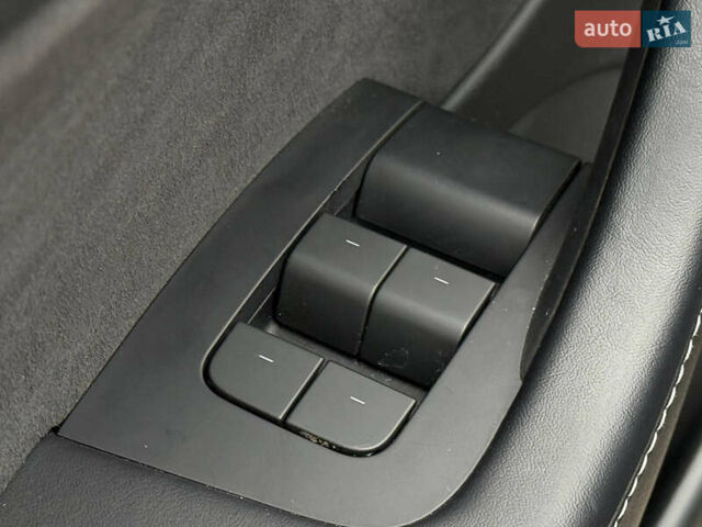 Чорний Тесла Модель 3, об'ємом двигуна 0 л та пробігом 36 тис. км за 19500 $, фото 32 на Automoto.ua