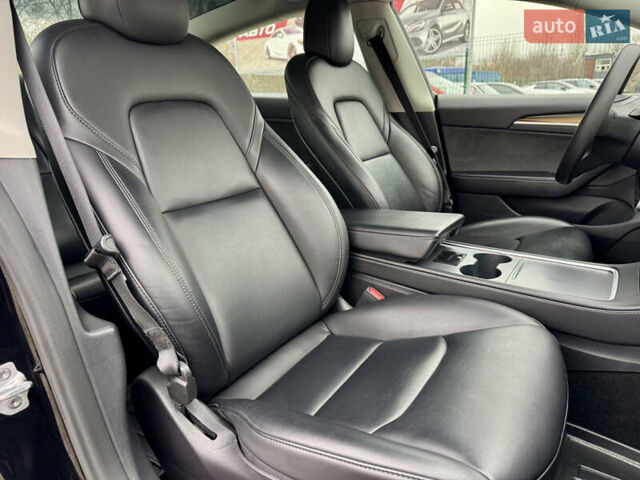 Чорний Тесла Модель 3, об'ємом двигуна 0 л та пробігом 160 тис. км за 17999 $, фото 13 на Automoto.ua