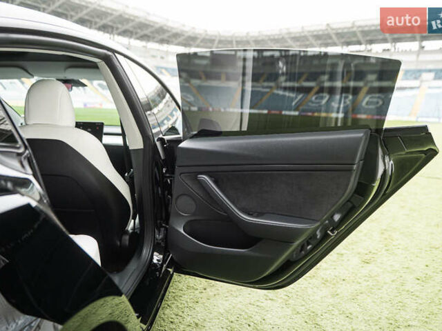 Черный Тесла Модель 3, объемом двигателя 0 л и пробегом 16 тыс. км за 27500 $, фото 23 на Automoto.ua