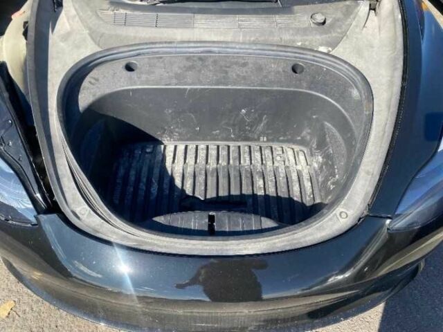 Черный Тесла Модель 3, объемом двигателя 0 л и пробегом 196 тыс. км за 13300 $, фото 6 на Automoto.ua