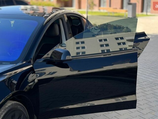 Чорний Тесла Модель 3, об'ємом двигуна 0 л та пробігом 165 тис. км за 22000 $, фото 12 на Automoto.ua