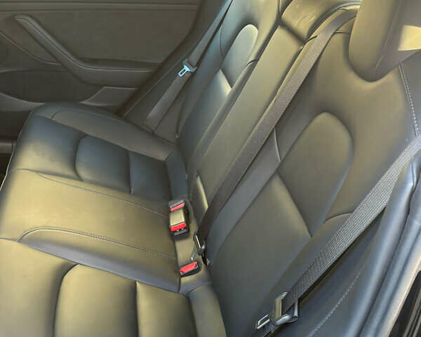 Тесла Модель 3 2022 у Рівному на Automoto.ua Чорний Тесла Модель 3, об'ємом двигуна 0 л та пробігом 78 тис. км за 19800 $, фото 19 на Automoto.ua