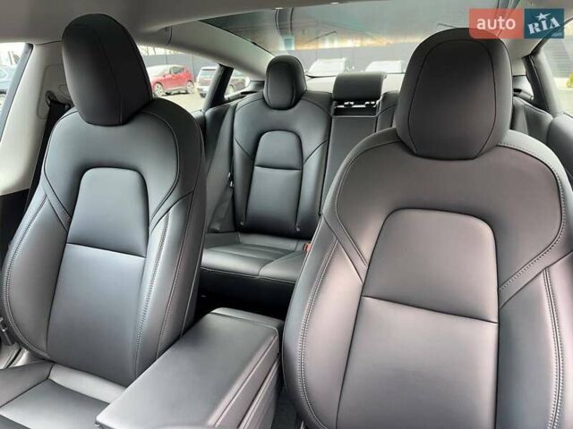 Чорний Тесла Модель 3, об'ємом двигуна 0 л та пробігом 45 тис. км за 25000 $, фото 13 на Automoto.ua