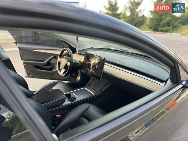 Черный Тесла Модель 3, объемом двигателя 0 л и пробегом 139 тыс. км за 21652 $, фото 42 на Automoto.ua