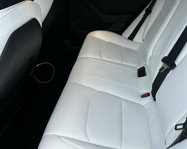 Черный Тесла Модель 3, объемом двигателя 0 л и пробегом 43 тыс. км за 27800 $, фото 15 на Automoto.ua