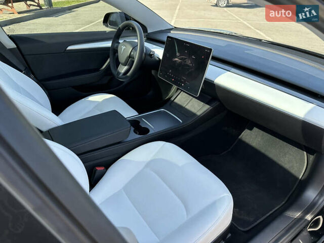 Тесла Модель 3 2022 у Запоріжжя на Automoto.ua Чорний Тесла Модель 3, об'ємом двигуна 0 л та пробігом 25 тис. км за 25499 $, фото 15 на Automoto.ua