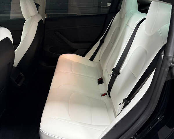 Черный Тесла Модель 3, объемом двигателя 0 л и пробегом 43 тыс. км за 27800 $, фото 25 на Automoto.ua