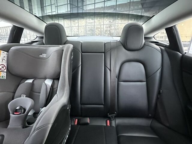 Черный Тесла Модель 3, объемом двигателя 0 л и пробегом 160 тыс. км за 19700 $, фото 21 на Automoto.ua