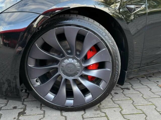 Черный Тесла Модель 3, объемом двигателя 0 л и пробегом 70 тыс. км за 13900 $, фото 3 на Automoto.ua