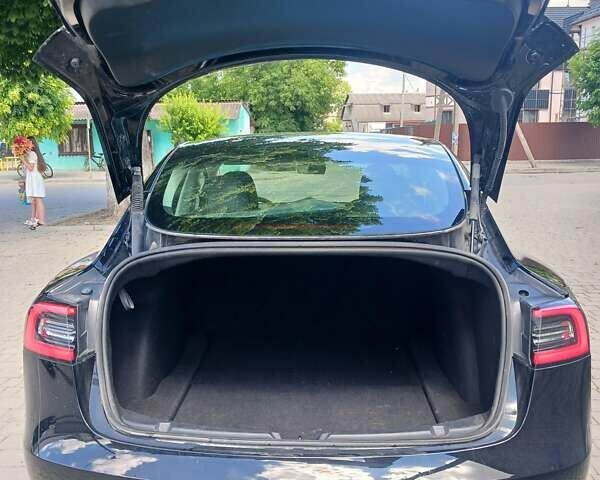 Чорний Тесла Модель 3, об'ємом двигуна 0 л та пробігом 50 тис. км за 21890 $, фото 5 на Automoto.ua