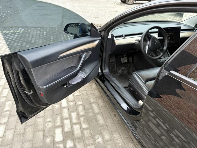 Черный Тесла Модель 3, объемом двигателя 0 л и пробегом 40 тыс. км за 19900 $, фото 4 на Automoto.ua