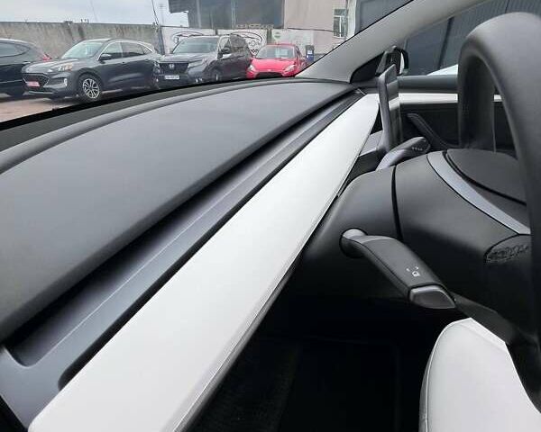 Черный Тесла Модель 3, объемом двигателя 0 л и пробегом 69 тыс. км за 21000 $, фото 24 на Automoto.ua