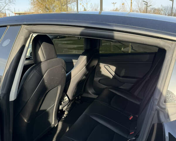 Черный Тесла Модель 3, объемом двигателя 0 л и пробегом 88 тыс. км за 22500 $, фото 9 на Automoto.ua