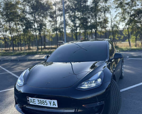 Черный Тесла Модель 3, объемом двигателя 0 л и пробегом 54 тыс. км за 21500 $, фото 1 на Automoto.ua
