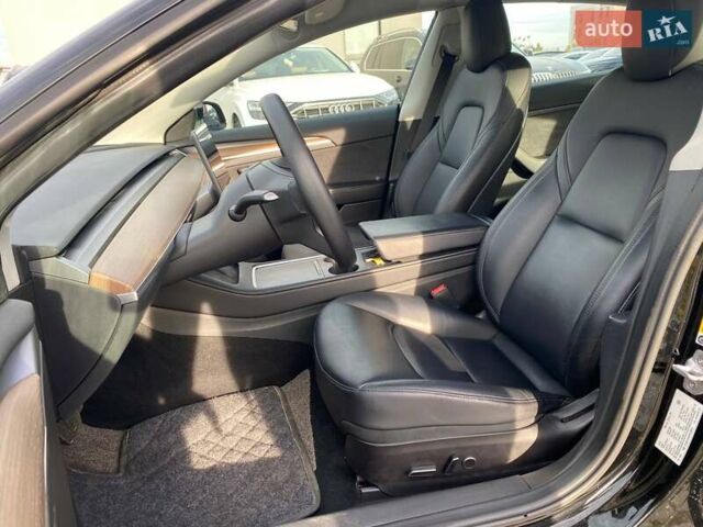 Чорний Тесла Модель 3, об'ємом двигуна 0 л та пробігом 49 тис. км за 20600 $, фото 9 на Automoto.ua