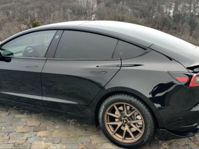 Черный Тесла Модель 3, объемом двигателя 0 л и пробегом 40 тыс. км за 26500 $, фото 23 на Automoto.ua